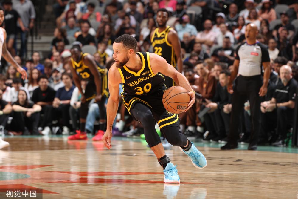 奖评委们看 奖评委们看